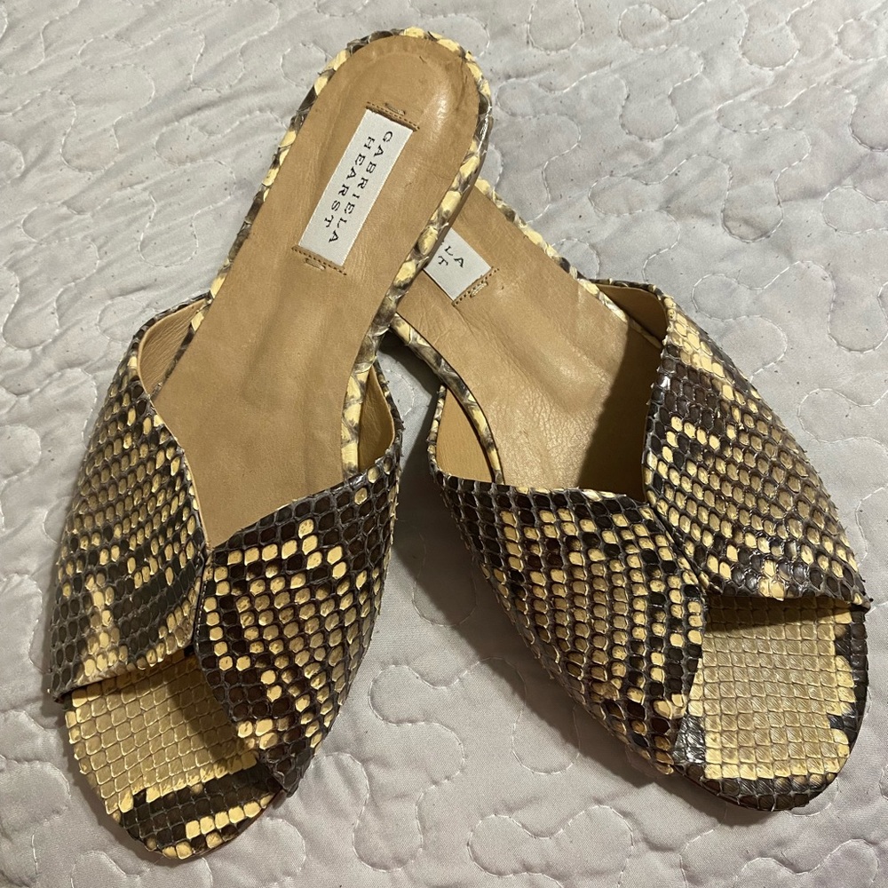 Original Gabriela Hearts sandals  used , still good condition